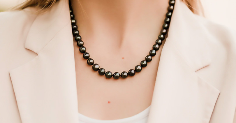 Black Pearl Necklace